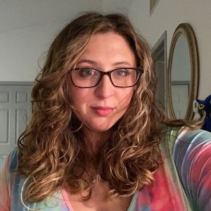 Meet your Posher, Madeline